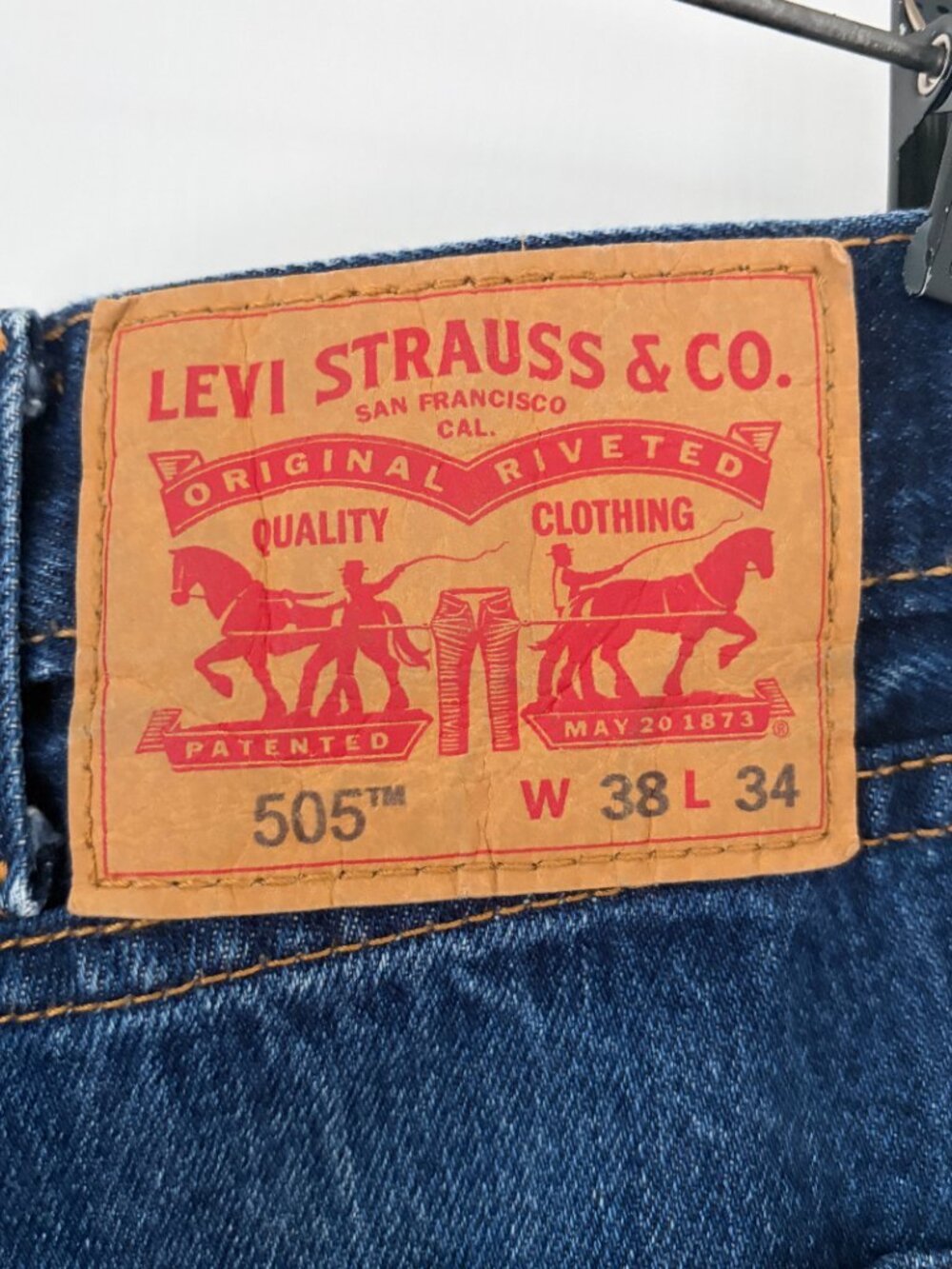 Levi's 505 38" x 34" Straight Leg Classics - Picture 4 of 8
